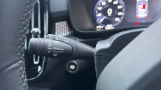 Volvo Xc40 2.0 B4P R DESIGN 5dr Auto Petrol Estate